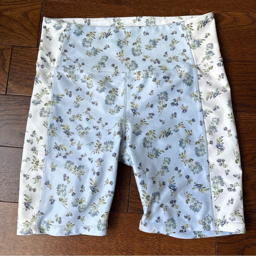 Sage Floral Patterned Activewear Shorts